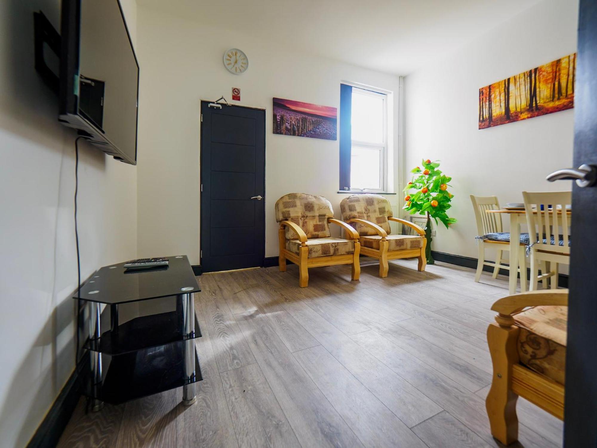 Chatham Lodge Family Room 2 Ensuite Stoke-on-Trent Екстериор снимка